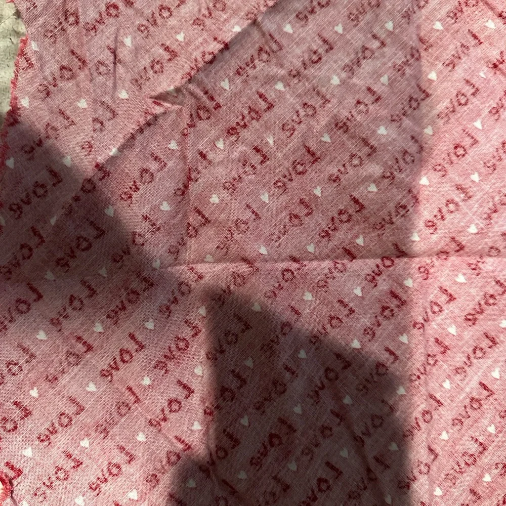 Dog/Pet Love- Valentine’s Day bandana- like new!